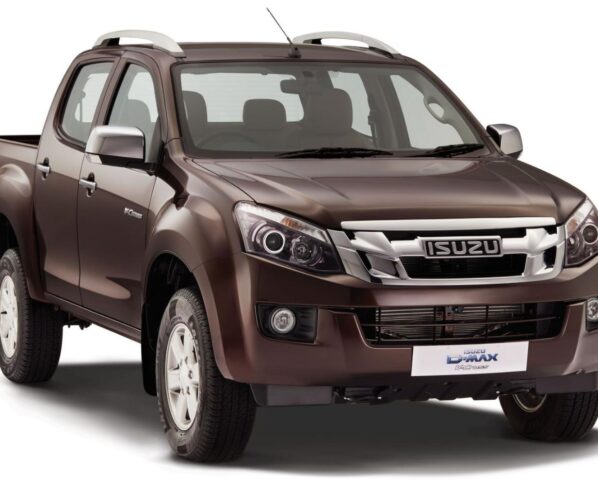 isuzu d max v cross front 3 quarter - Isuzu D-Max V-Cross Launched in India @ INR 12.49 lacs (ex-showroom, Chennai) isuzu d max v cross front 3 quarter