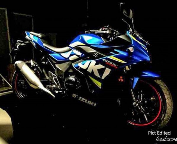 Suzuki GSX 250R 1 - This is it! Production-Ready Suzuki GSX-250R (Gixxer 250) Suzuki GSX 250R 1