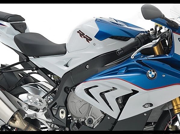 s1000rr 2017 banner - BMW Motorrad to Launch its Bikes in India on April 14 s1000rr 2017 banner