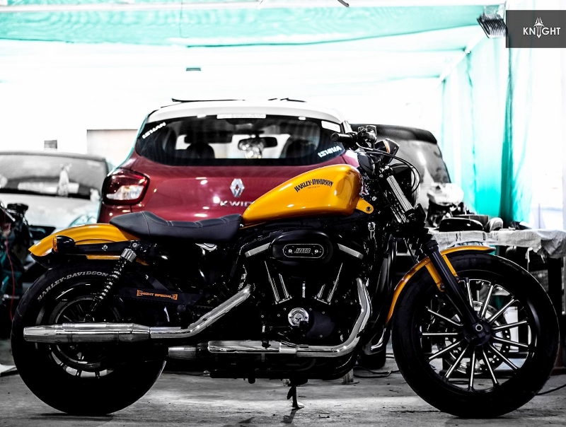 Knight-Auto-Customizer-Harley-Davidson-Iron-883-5