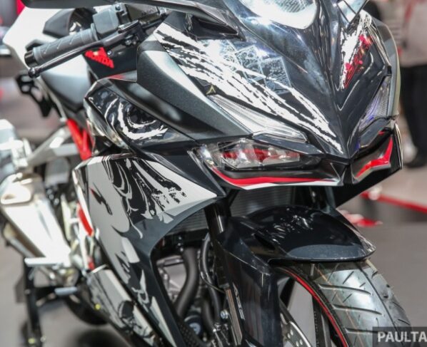 Honda CBR250RRKabuki 12 - Honda CBR250RR "The Art of Kabuki" Unveiled [Details & Price] Honda CBR250RRKabuki 12