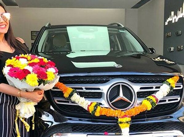 Neha Kakkar Buys Mercedes-Benz GLS