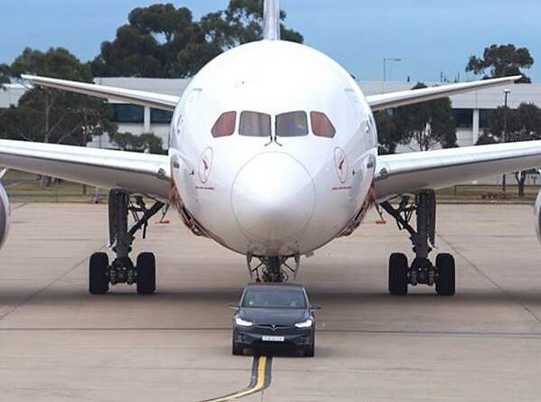 Tesla Model X Tows a Boeing 787