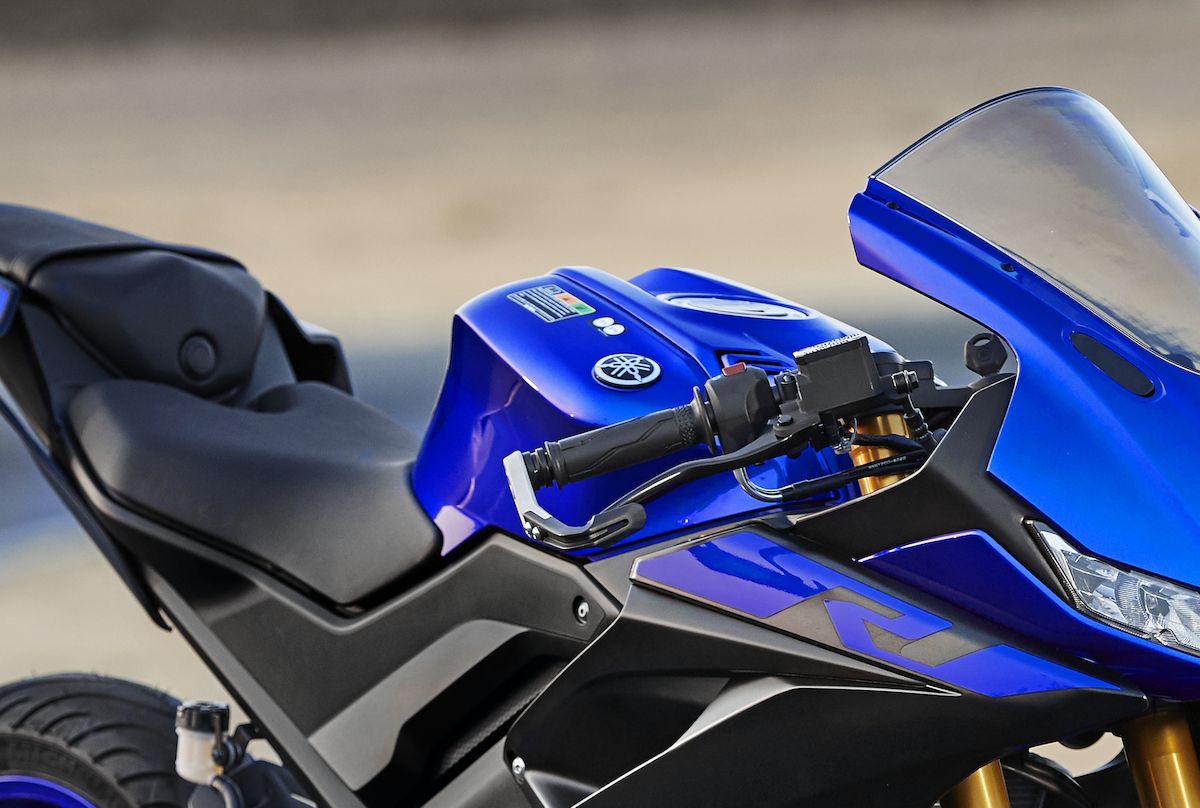 2019 Yamaha YZF R125 EU Yamaha Blue Detail 007 Tablet - INTERMOT 2018: All-New Yamaha YZF-R125 Officially Unveiled 2019 Yamaha YZF R125 EU Yamaha Blue Detail 007 Tablet