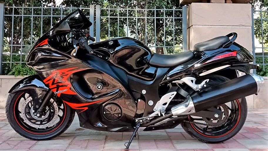 Modified Bajaj Dominar Side View