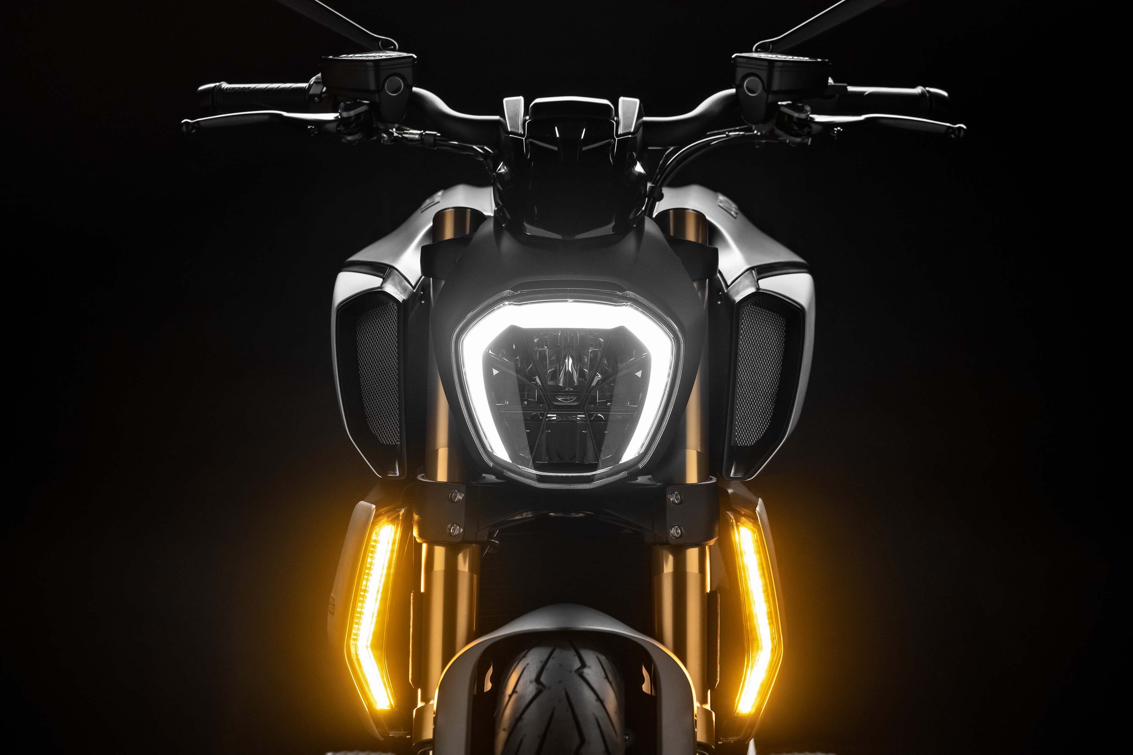 Ducati Diavel 1260 Front View