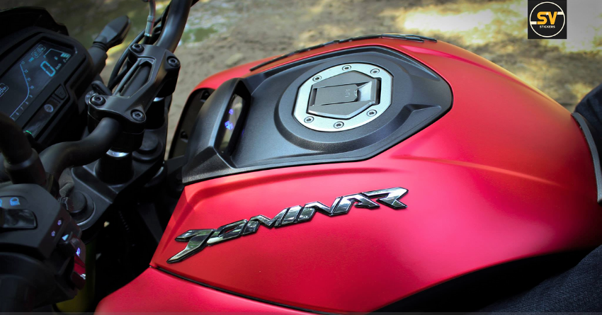 Matte Metallic Red Bajaj Dominar 400