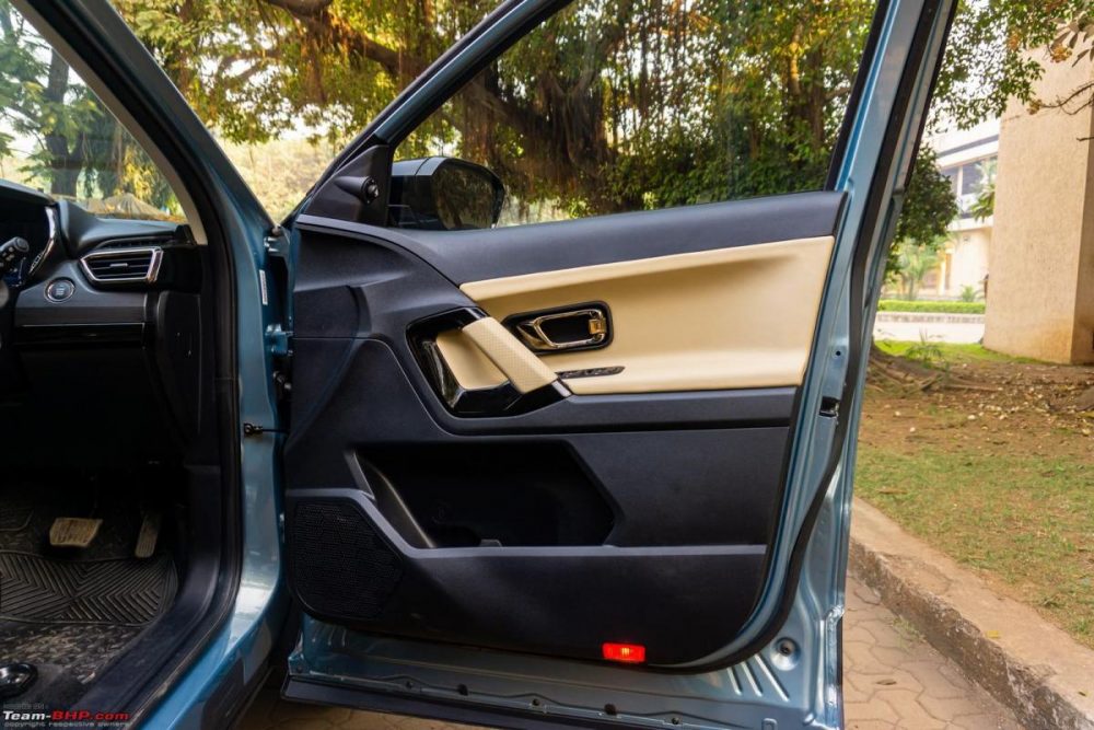 2021 Tata Safari Adventure 13 - Tata Safari Adventure Persona Live Photos - Tropical Mist Shade 2021 Tata Safari Adventure 13