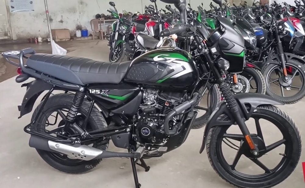 Bajaj CT125X 7 - Bajaj CT125X Spotted At A Dealership; Hints Imminent Launch Bajaj CT125X 7